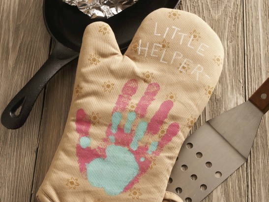 Make the Cutest Handprint Gifts for Mom!